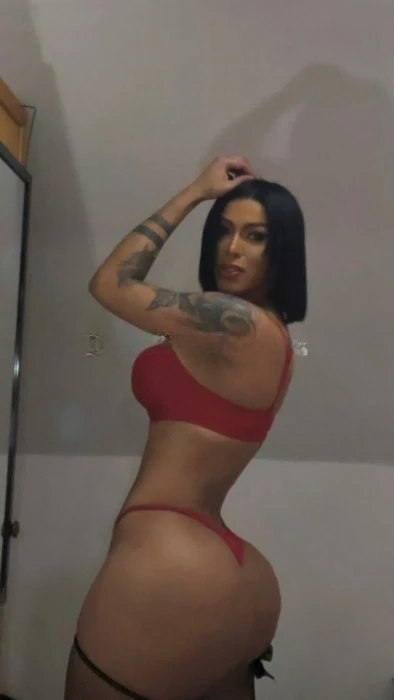 Sara — 3 / 4