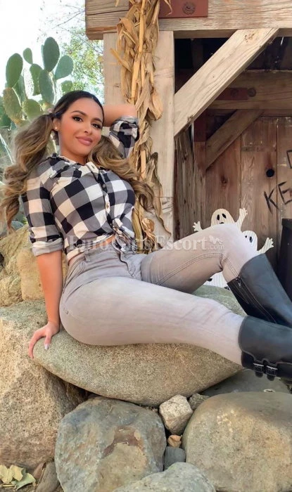 Lindy, Escort, Mesaieed