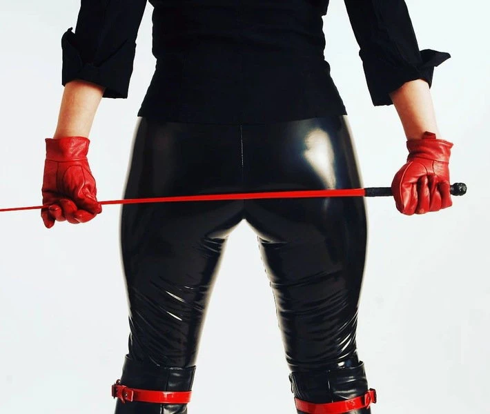Madame Simone, Escort, Hamburg