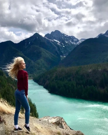 Aleksandra — 7 / 10