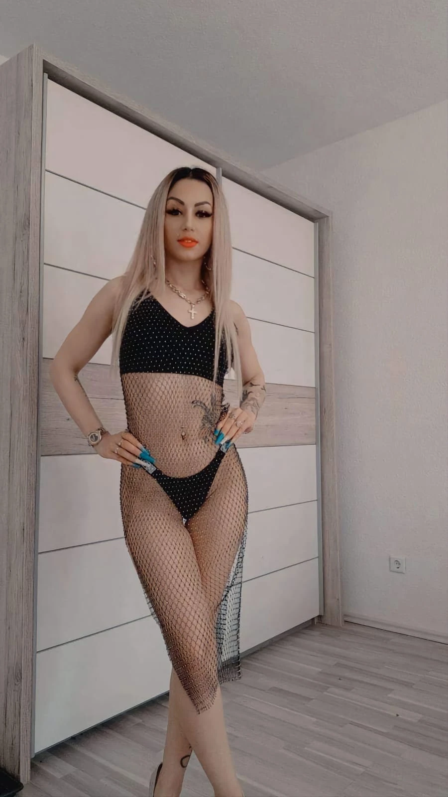 Nina186 — 3 / 5