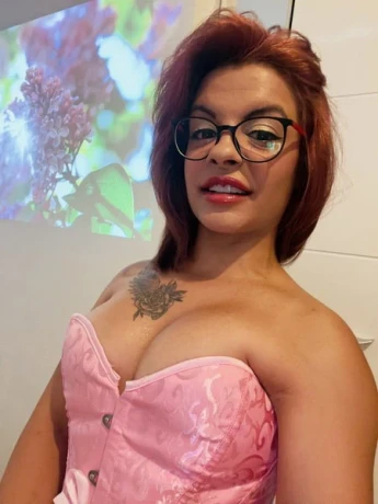 Tessa Escort — 1 / 3