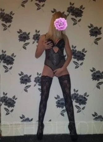 Student Bella — 6 / 12