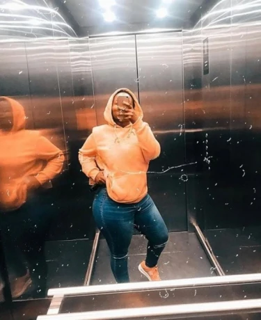 Mistres Layla — 1 / 3