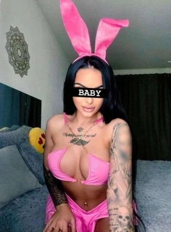 Hot Selina — 5 / 12