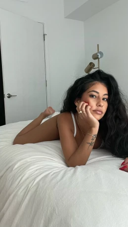 Elila 💋 — 2 / 4