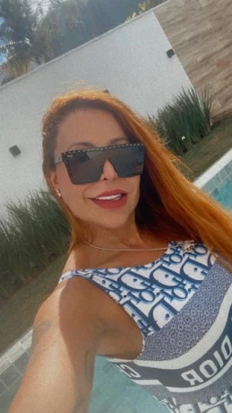 Ts Thais Anderson Aus Brasilien — 12 / 19