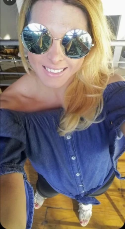 Paula Saez — 8 / 9