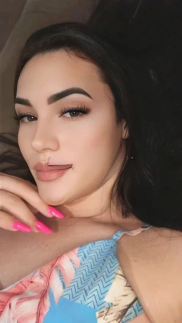 Camila Luzzon — 3 / 5