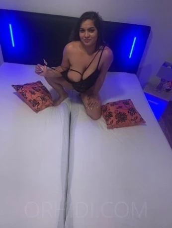 Dana GANZ NEU — 3 / 6