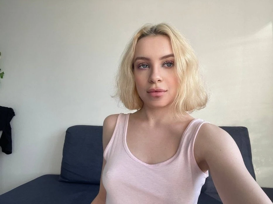 Anita — 2 / 7