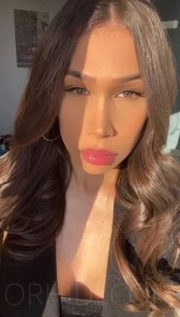 TS Ariana Real — 2 / 8