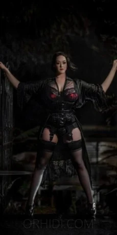 Leona Black — 1 / 3