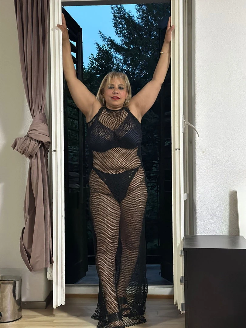 Sandra Ab — 3 / 4