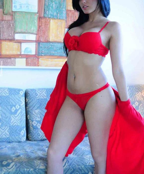 Anjali Khanna — 2 / 3