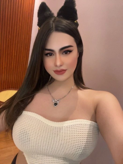 Amanda — 8 / 12