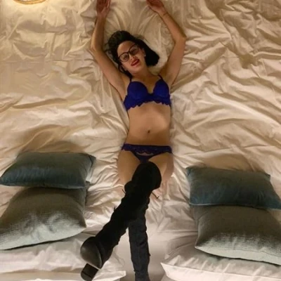 Ariana, Escort, Munich