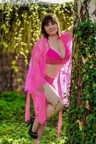 Betina Sex Und Massage — 2 / 5