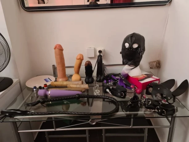 Camille Salvador — 7 / 11