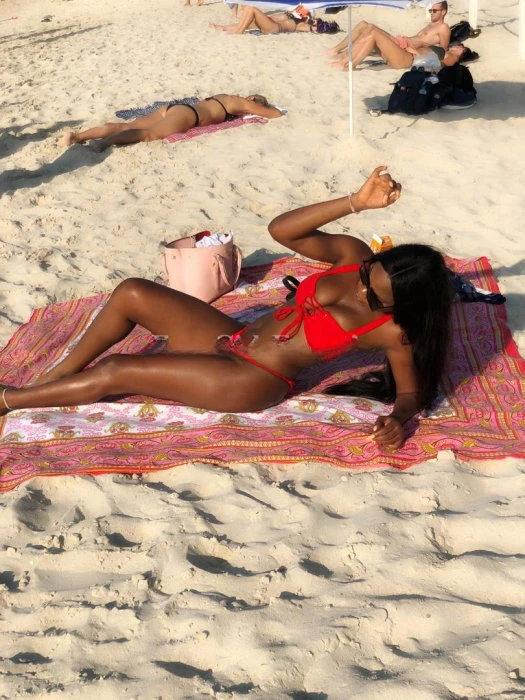 Viola, Escort, Dubai