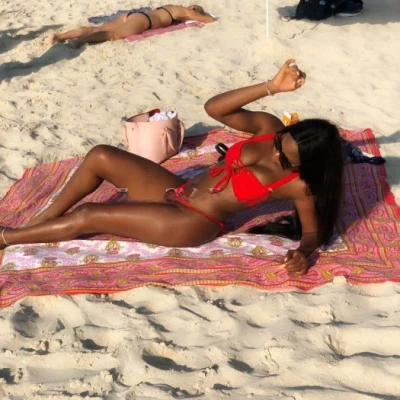 Viola, Escort, Dubai