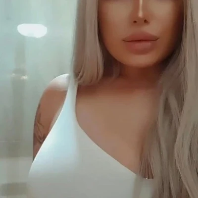 Alisa, Escort, Oshakan