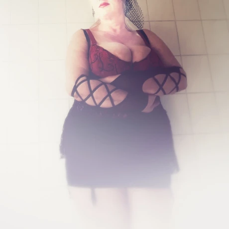 Lady Senta — 4 / 5