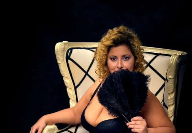 Mia Im Bellami — 4 / 8