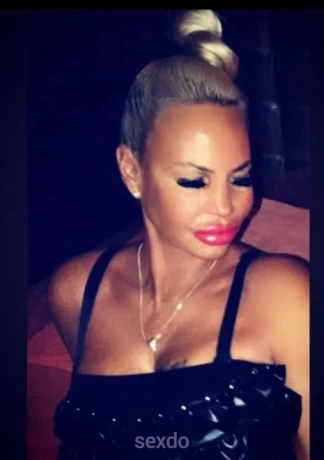 Laura Del Sole — 6 / 9