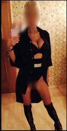 Skinny Joy aus Deutschland — 1 / 11