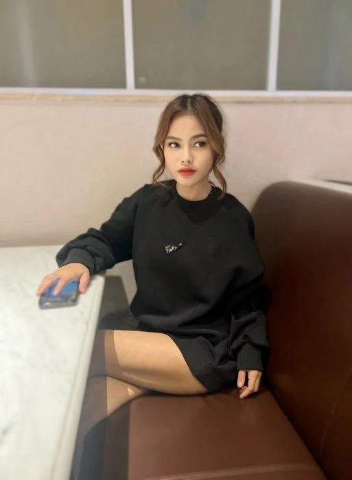 Nada — 2 / 5
