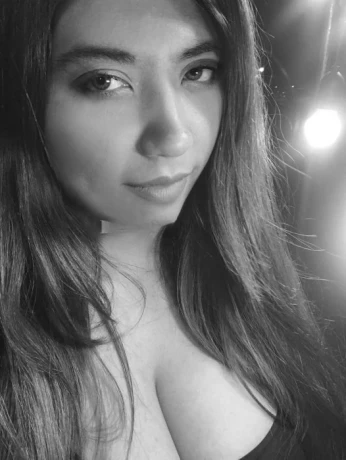 Lola Masseuse — 3 / 9