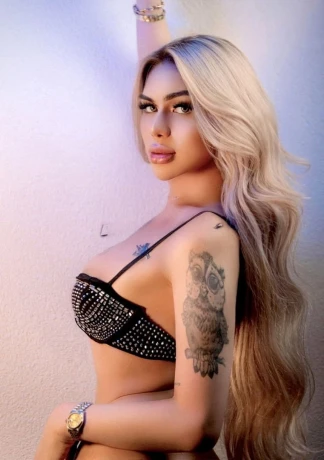 Luna Satisfaction — 2 / 11