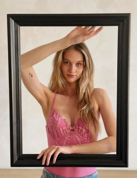 Crystal, Escort, Paris
