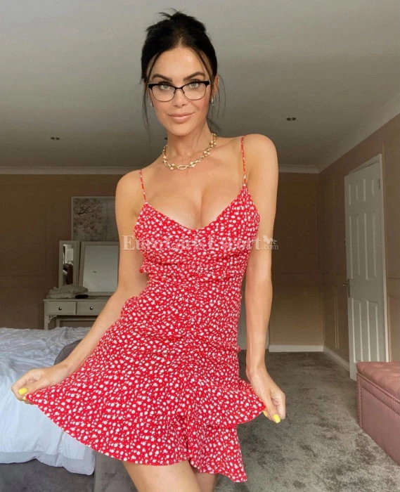 Serva, Escort, Muscat