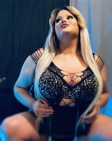 Plus Size Cynthia Nur Hausbesuch — 7 / 11