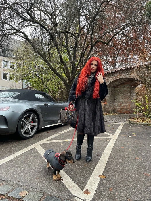 Mistress Nora Marinelli — 4 / 8