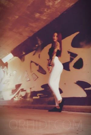 Nikole — 6 / 7
