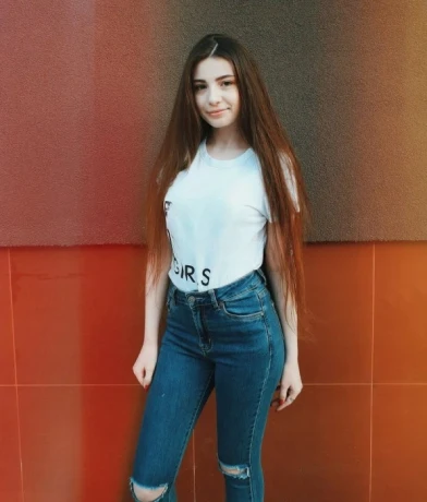 Melanie — 3 / 4