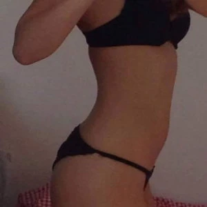 Daniella — 2 / 3