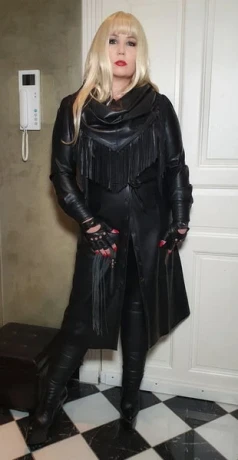 Lady Patricia — 1 / 10