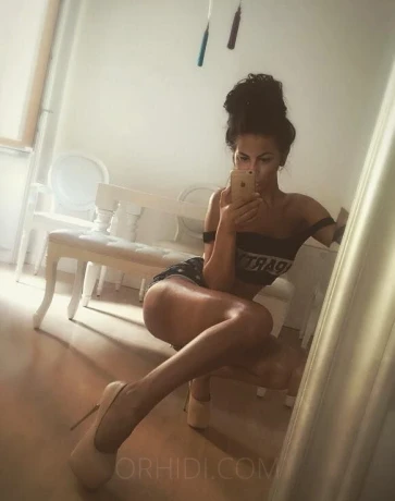 maya — 3 / 4