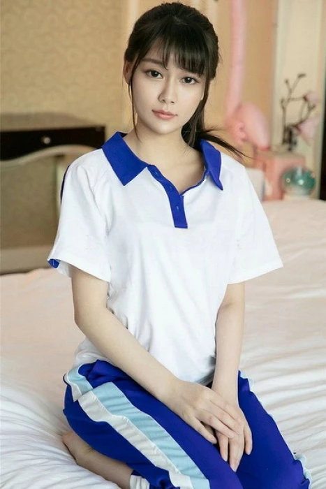 Gina, Escort, Luton