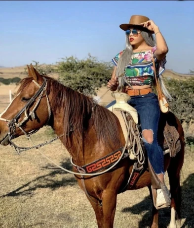 TS Charlotte — 4 / 9