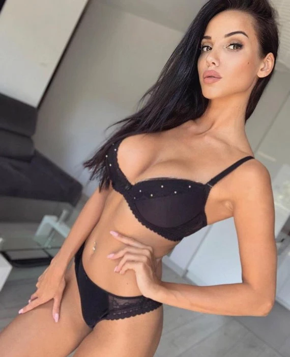Agata — 2 / 4
