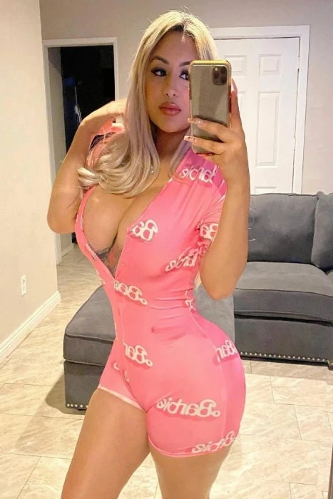 Mirnada, Escort, Beirut