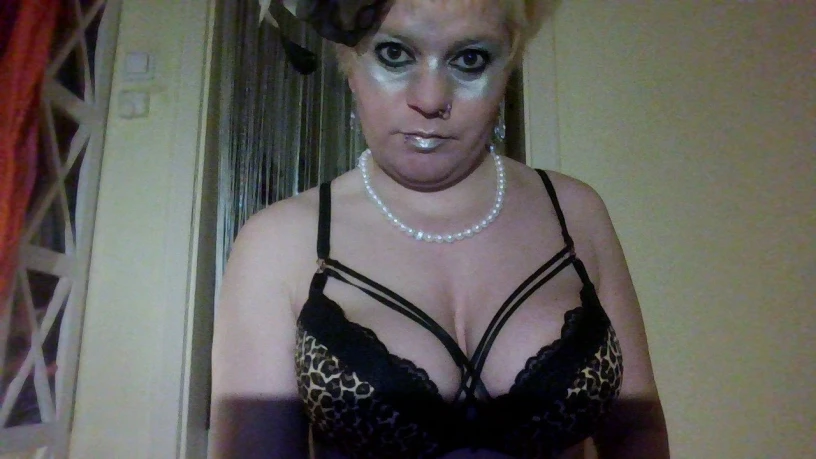 Natalie24 — 31 / 33