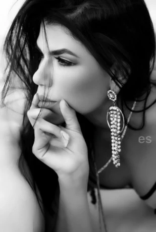 Vip Stela — 9 / 10