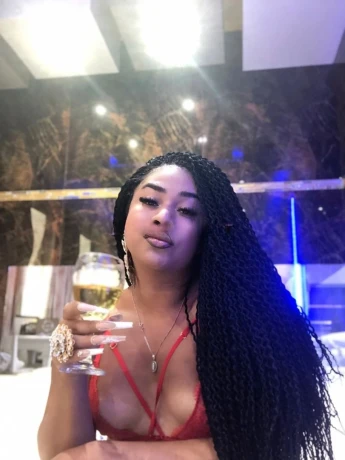 Africa Nakamura — 4 / 12