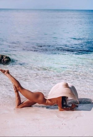 Polina — 2 / 3